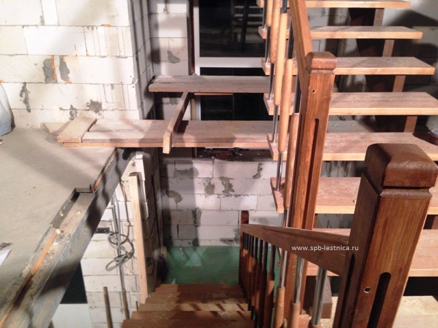 лестницы на второй и третий этаж дома