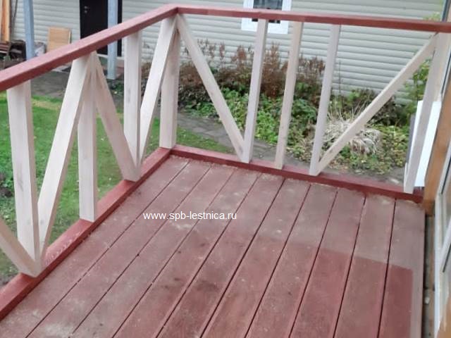 обшивка металлического каркаса лестницы лиственницей