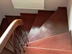 облицовка бетонной лестницы дубом