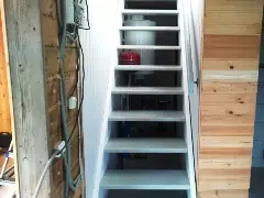 прямая лестница из сосны