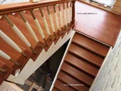 лестница из бука и сосны